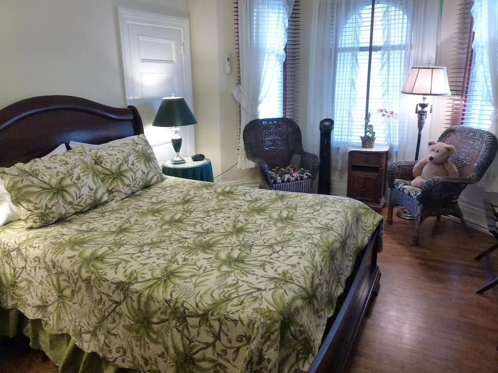 Auberge King Edward Bed And Breakfast Otawa Habitación foto