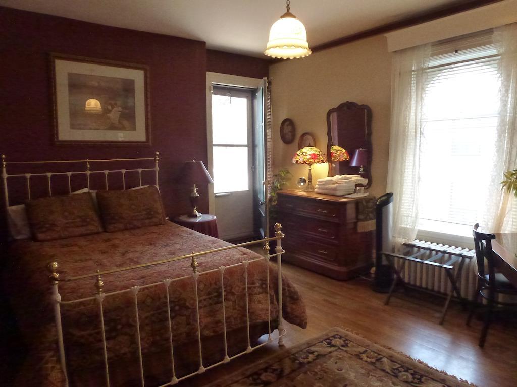 Auberge King Edward Bed And Breakfast Otawa Habitación foto