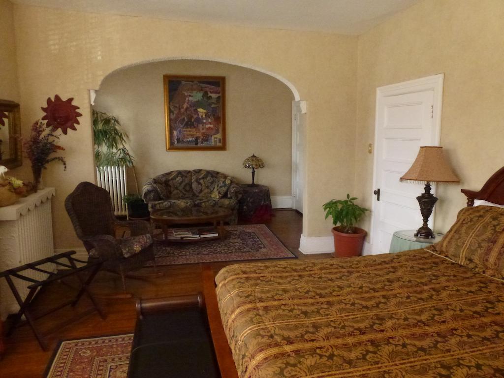 Auberge King Edward Bed And Breakfast Otawa Habitación foto